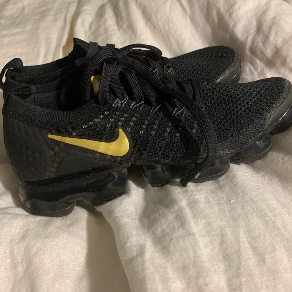 Nike Air Vapor Max - Black Size 6.5